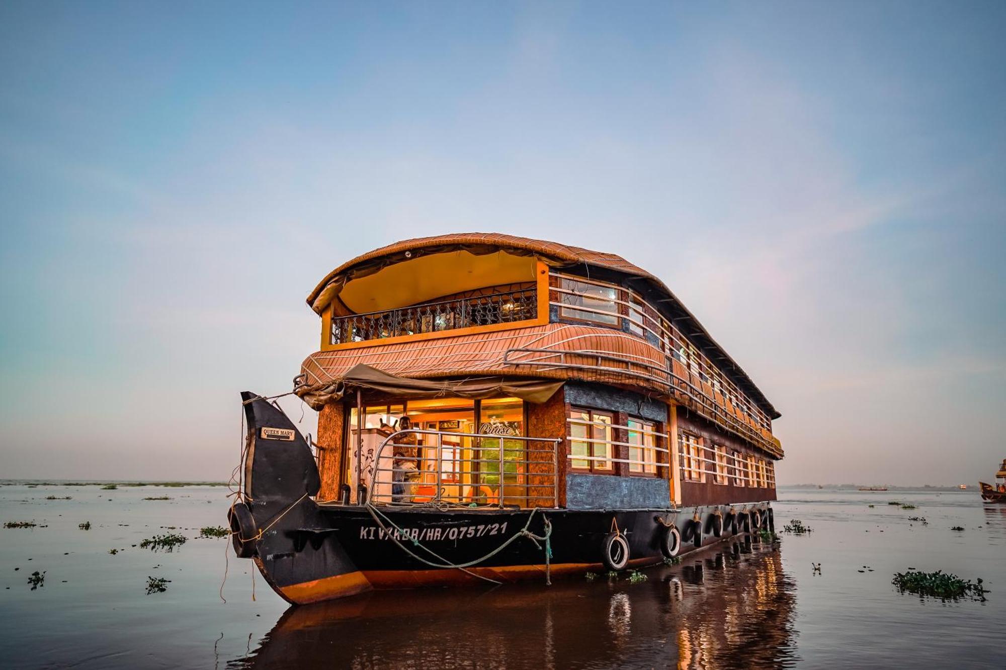 Venice Premium Houseboats Alleppey Alappuzha Exterior photo