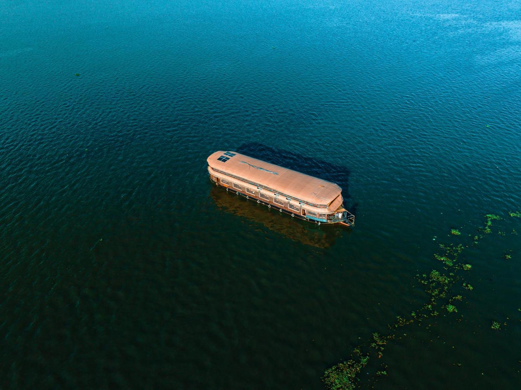 Venice Premium Houseboats Alleppey Alappuzha Exterior photo